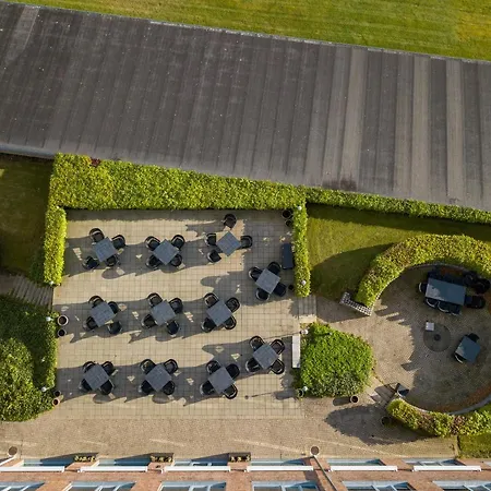 卡姆维尔克桑德堡酒店 Sønderborg