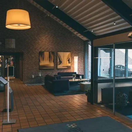 Hotel Sonderborg Strand فندق 4*