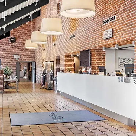 Hotel Sonderborg Strand فندق 4*