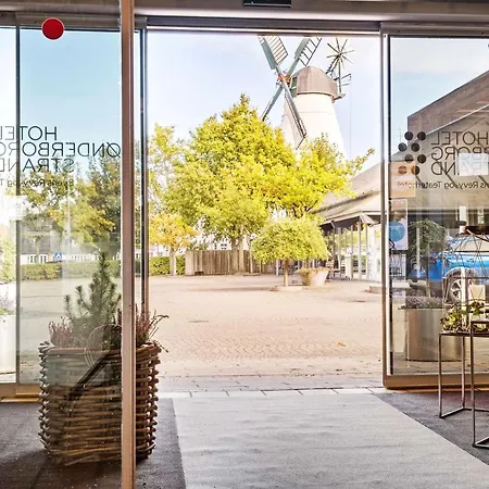 فندق Hotel Sonderborg Strand 4*