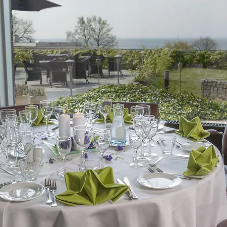 卡姆维尔克桑德堡酒店 Sønderborg